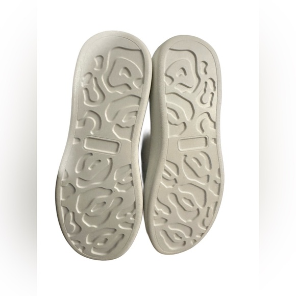 NWT Women's Fashion Sneakers,Vibration Height Increase Lightweight Comfortable - Picture 6 of 9